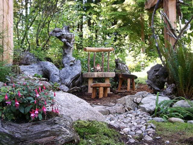 Raised seating area in the Hummingbird House